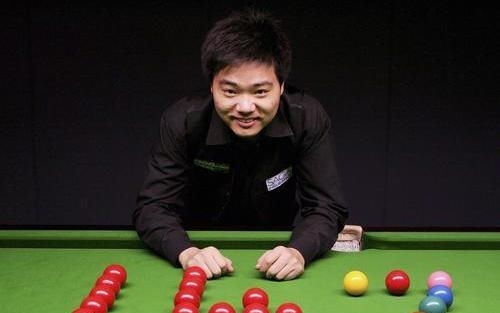 三位年轻内 三位年轻内